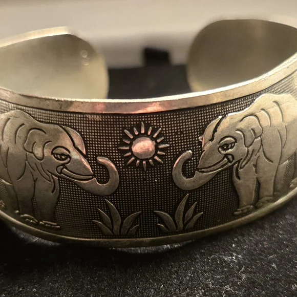 Vintage Elephant Adjustable Engraved Silver Cuff Bracelet. Boho Tribal Style. - Picture 3 of 4